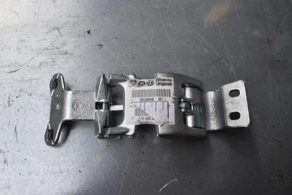 CHARNIERE DE PORTE ARRIERE DROITE SUPERIEUR CITROEN JUMPER / PEUGEOT BOXER / FIAT DUCATO - Vue 1